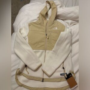 The North Face Women’s Denali Hooded Jacket